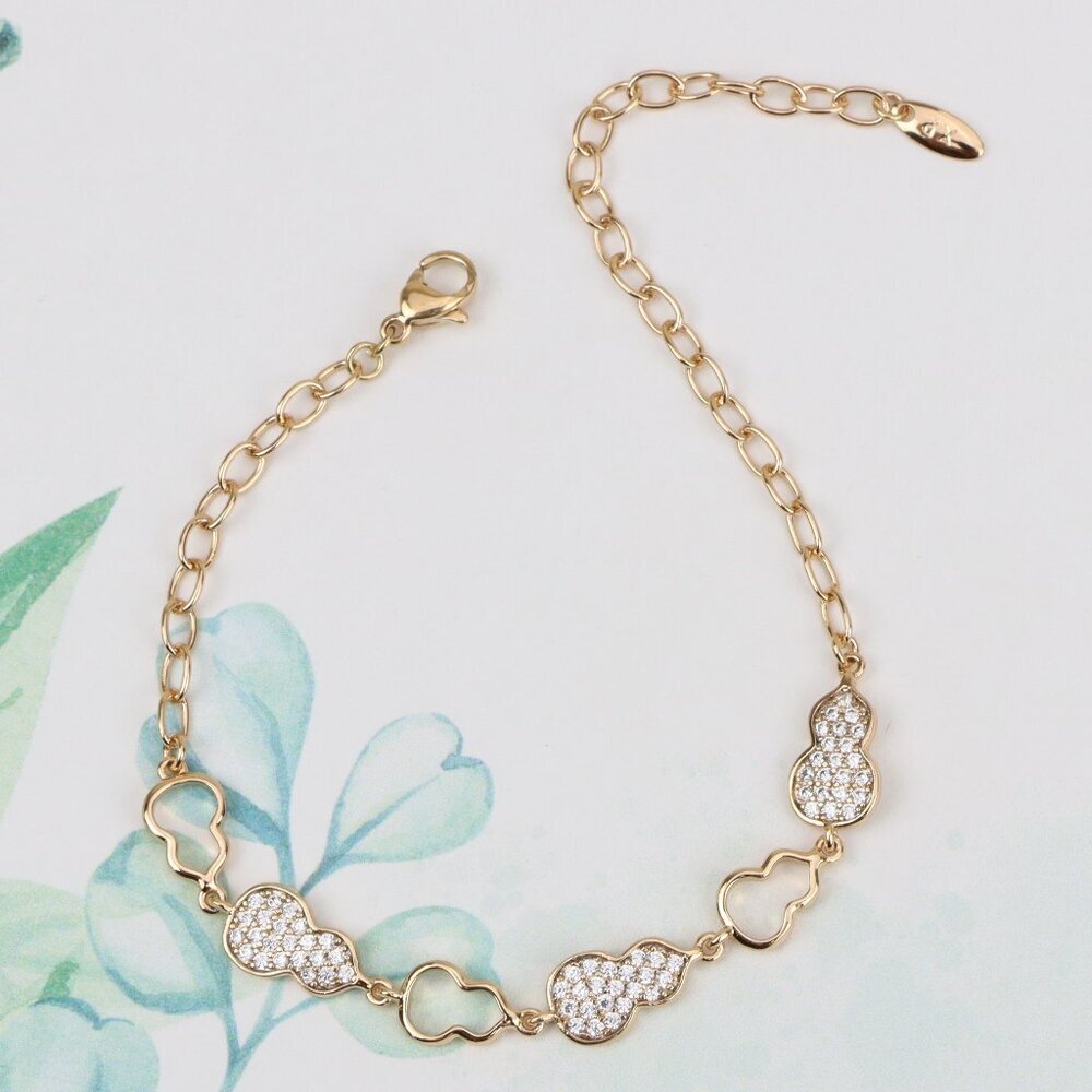 "Elegant Rose Gold Gourd Design Bracelet with Crystal Accents, XPBL0918